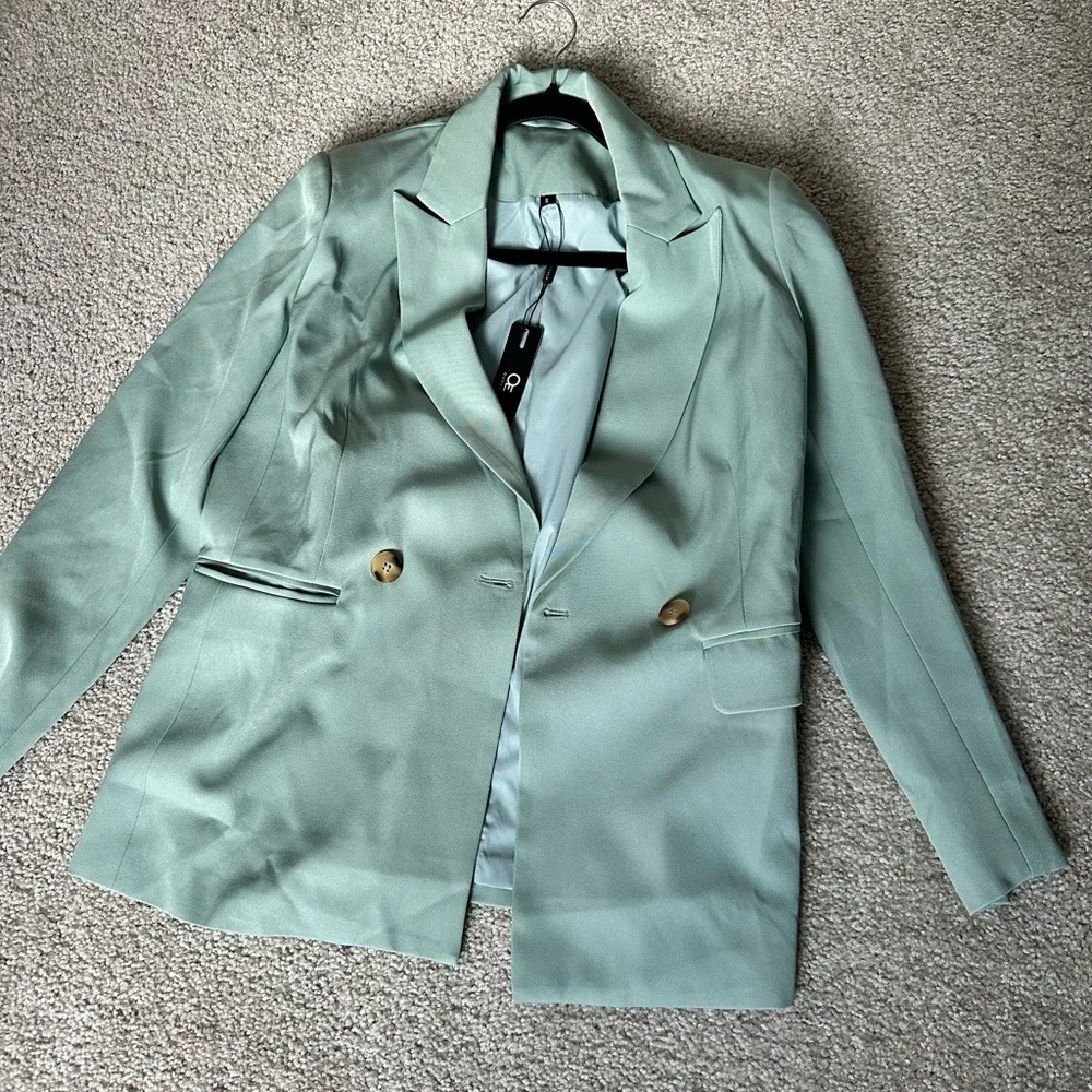 Blazer - Picture 1 of 2